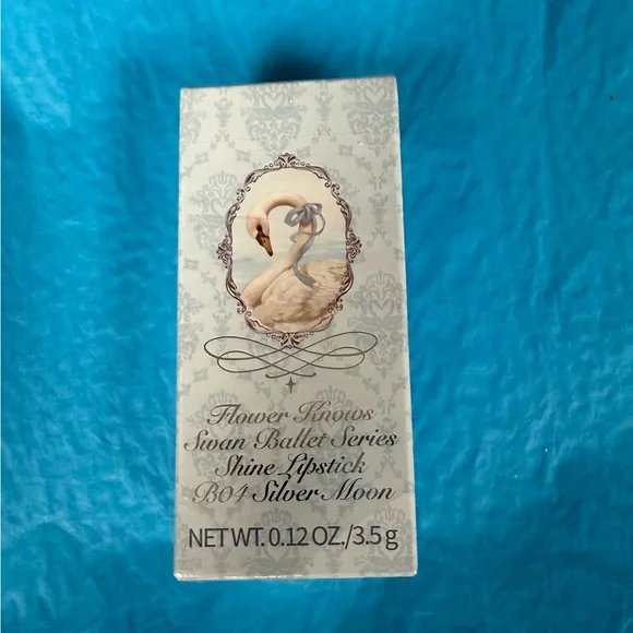 Flower Knows - Swan Ballet Shine Lipstick - Picture 4 of 6